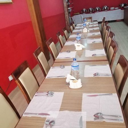 Hotel Suramma Rummindei Bagian luar foto