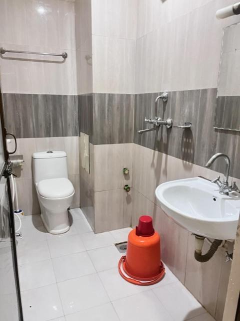 Hotel Suramma Rummindei Bagian luar foto