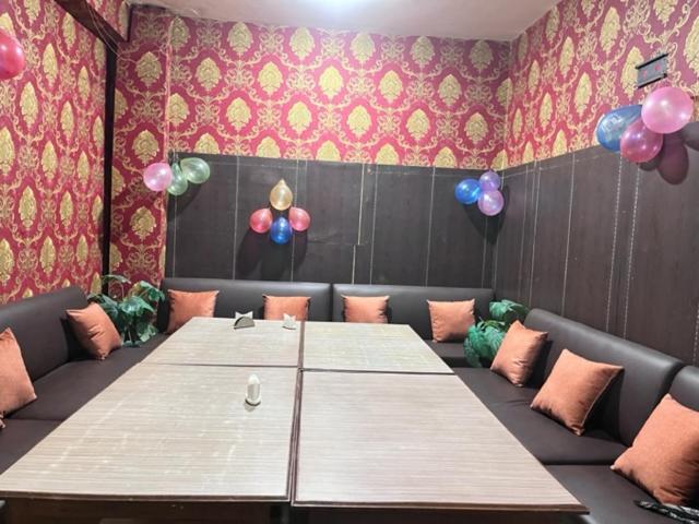 Hotel Suramma Rummindei Bagian luar foto
