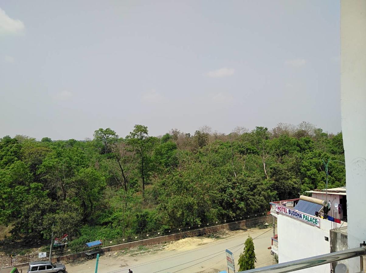 Hotel Suramma Rummindei Bagian luar foto