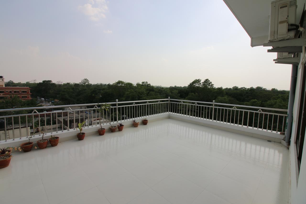 Hotel Suramma Rummindei Bagian luar foto